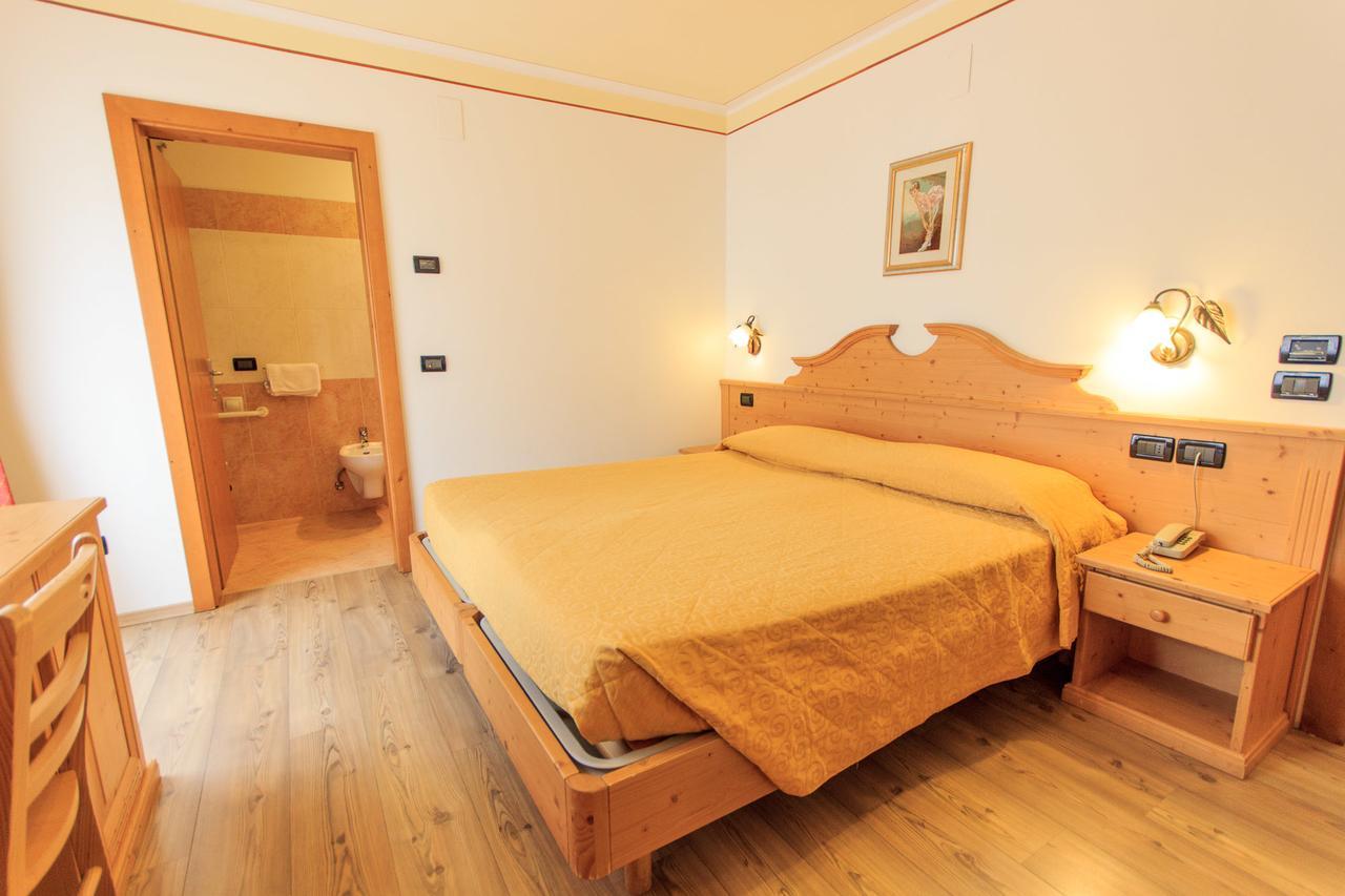 Hotel Majorka Андало Экстерьер фото